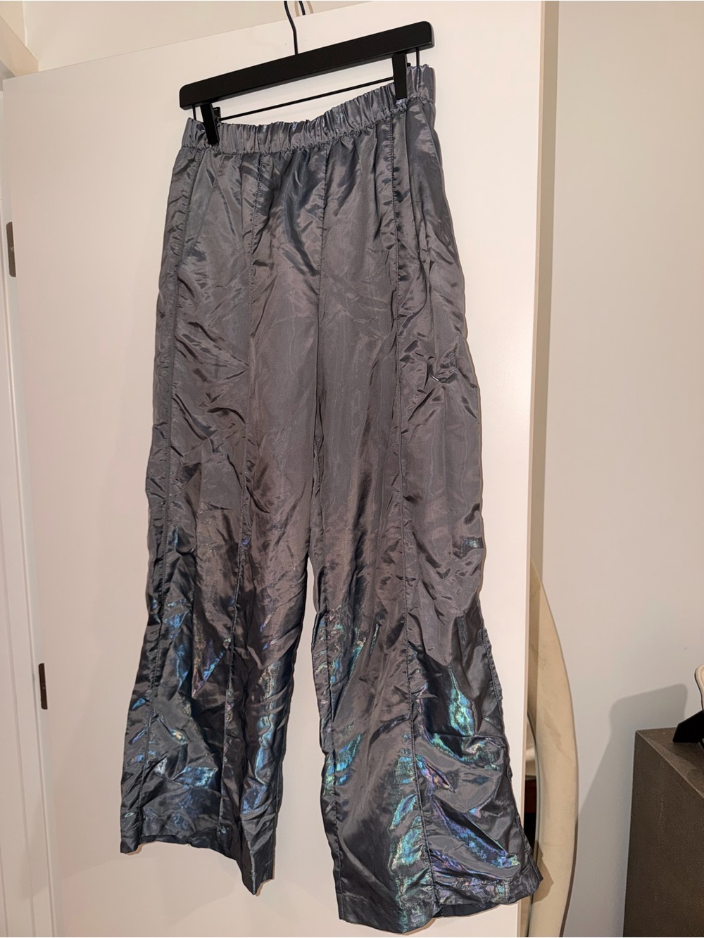 ALO Yoga Iridescent Gray Wide-Leg Satin Pants